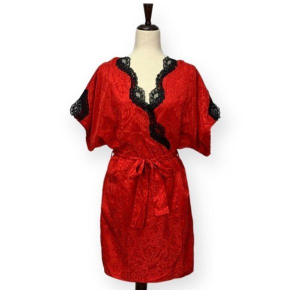 Vintage Intimates & Sleepwear Vintage 8s Delicates Lace Trim